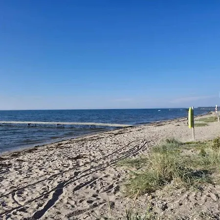 8 Person In Bogense-by Traum